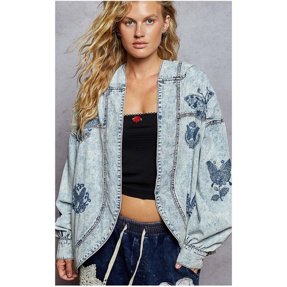 POL Light Wash Butterfly Embroidered Open Front Denim Jean jacket  NWOT - Picture 4 of 6
